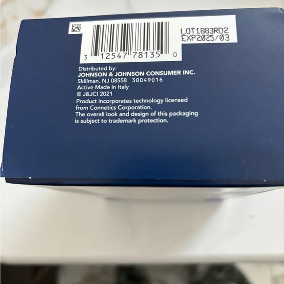 Rogaine Men’s Hair Regrowth system with 5% Topical Foam 3 cans. Exp: 11/2027. - Picture 2 of 8